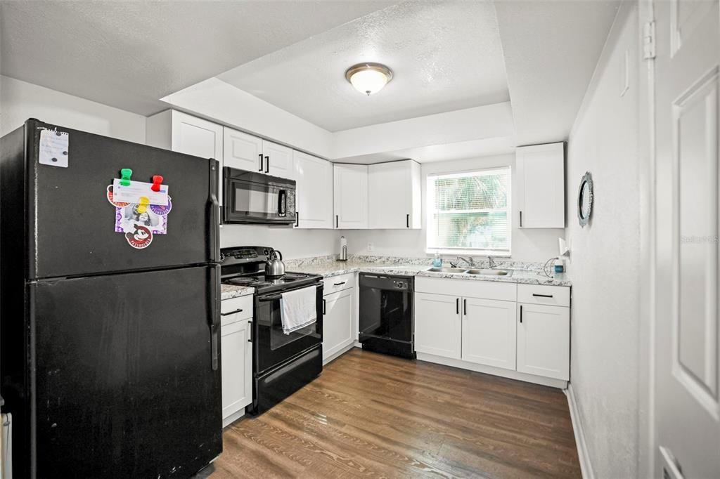 For Sale: $750,000 (6 beds, 0 baths, 2272 Square Feet)