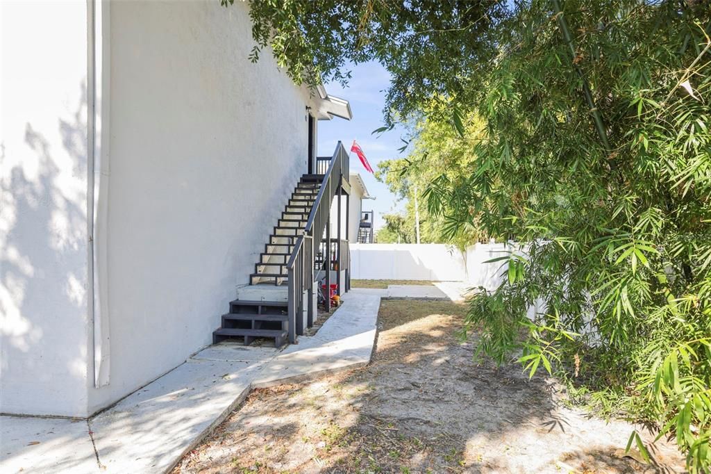 For Sale: $750,000 (6 beds, 0 baths, 2272 Square Feet)