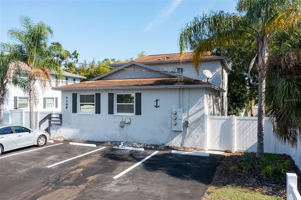 For Sale: $750,000 (6 beds, 0 baths, 2272 Square Feet)