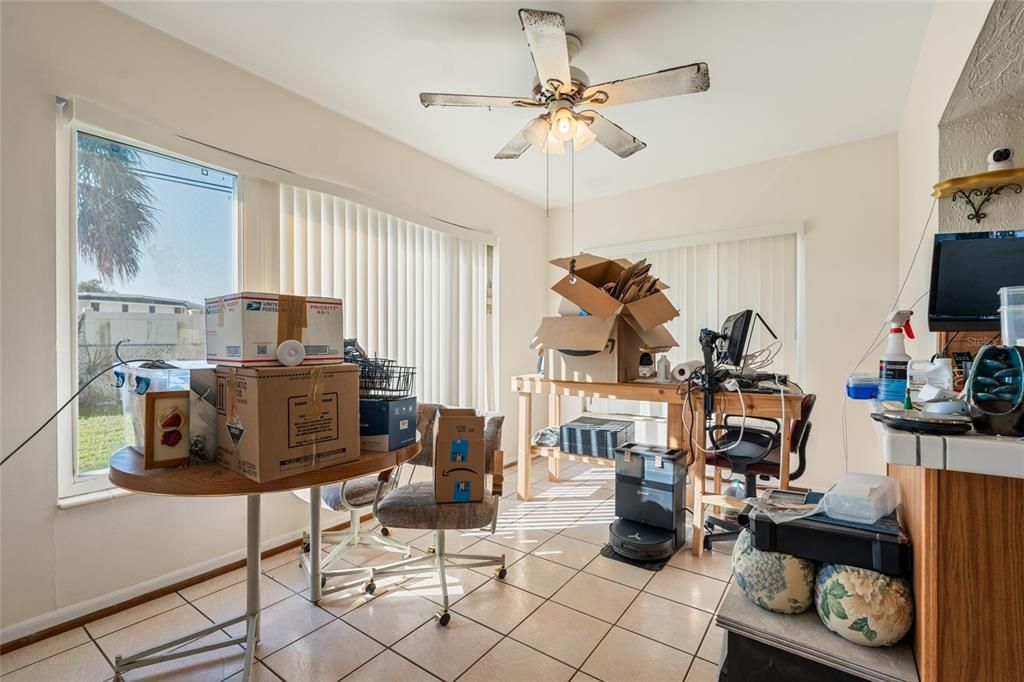 For Sale: $299,900 (3 beds, 1 baths, 1348 Square Feet)