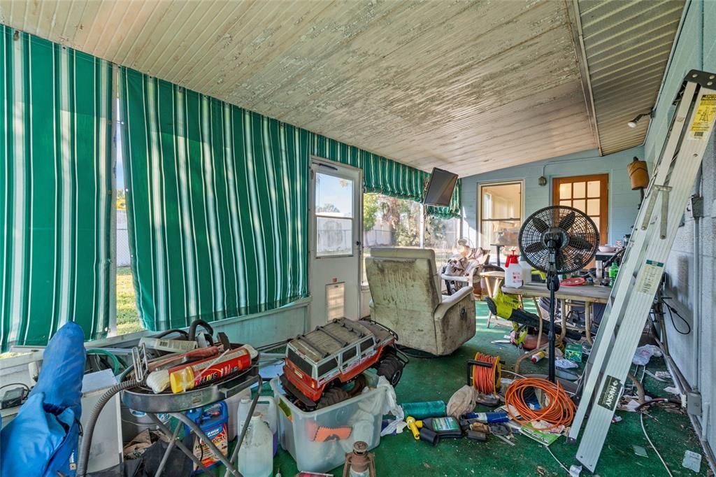 For Sale: $299,900 (3 beds, 1 baths, 1348 Square Feet)