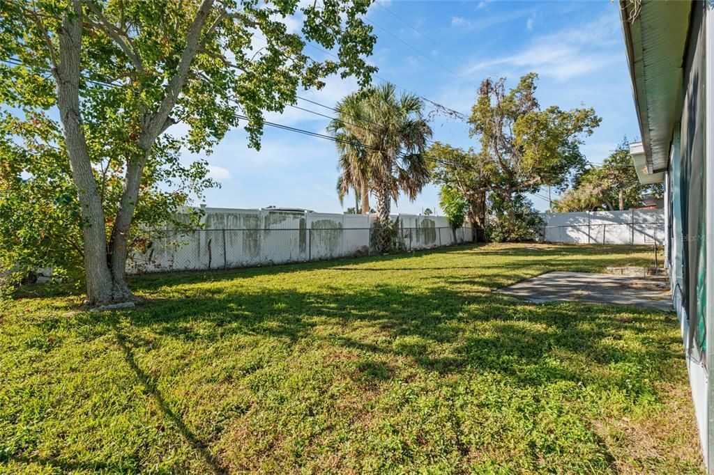 For Sale: $299,900 (3 beds, 1 baths, 1348 Square Feet)