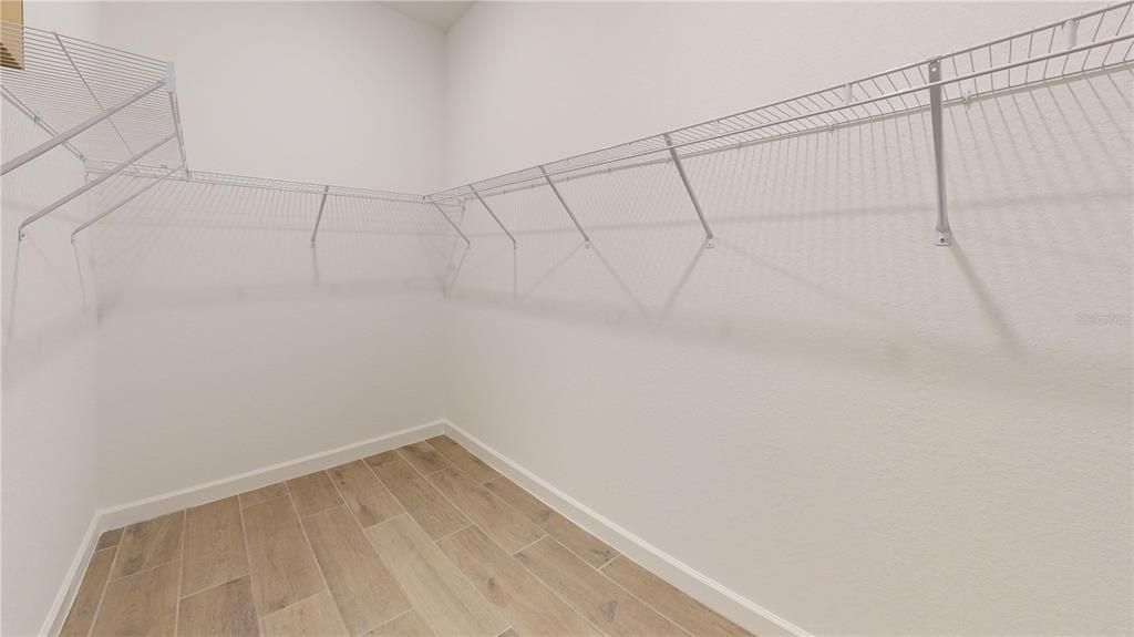 For Rent: $2,550 (4 beds, 3 baths, 2027 Square Feet)