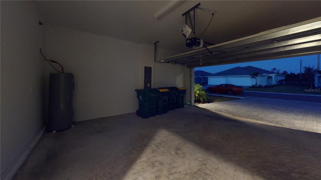 For Rent: $2,550 (4 beds, 3 baths, 2027 Square Feet)