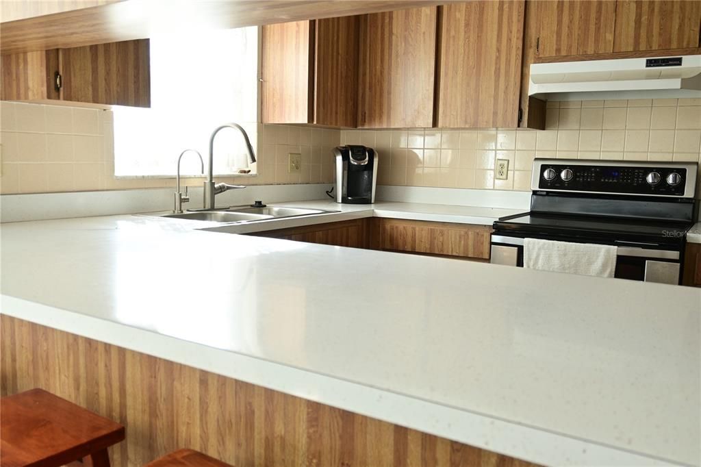 Activo con contrato: $380,000 (3 camas, 2 baños, 1620 Pies cuadrados)