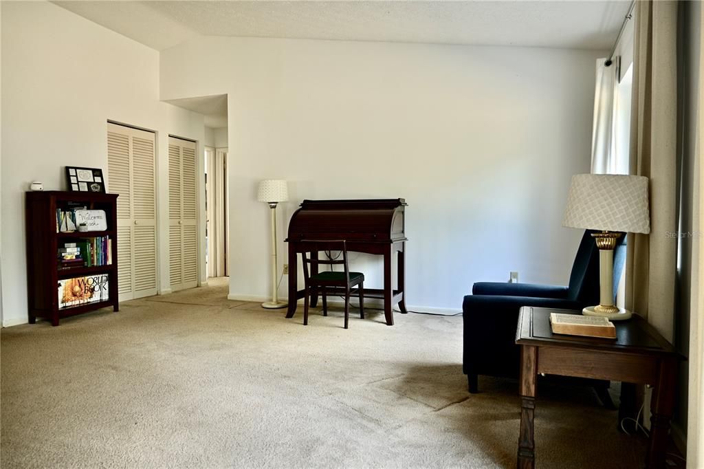 Activo con contrato: $380,000 (3 camas, 2 baños, 1620 Pies cuadrados)