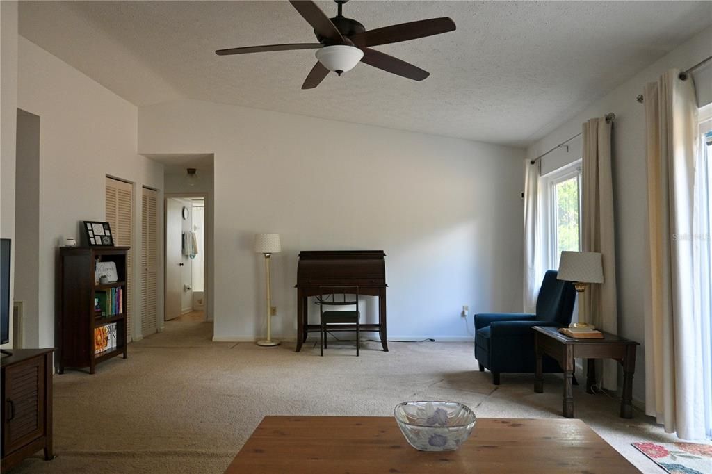 Activo con contrato: $380,000 (3 camas, 2 baños, 1620 Pies cuadrados)