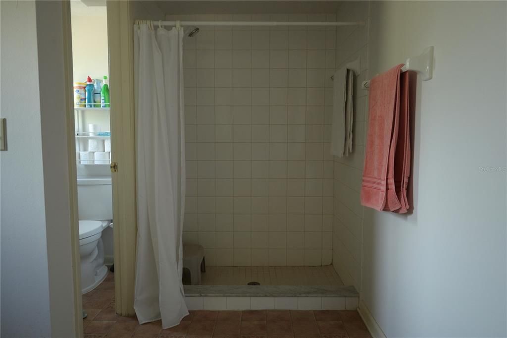 Activo con contrato: $380,000 (3 camas, 2 baños, 1620 Pies cuadrados)