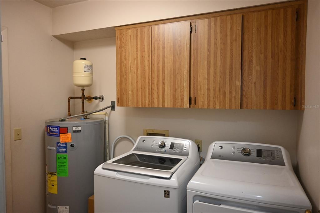 Activo con contrato: $380,000 (3 camas, 2 baños, 1620 Pies cuadrados)