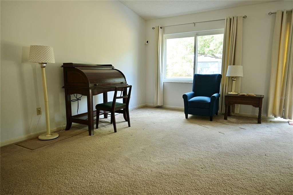 Activo con contrato: $380,000 (3 camas, 2 baños, 1620 Pies cuadrados)