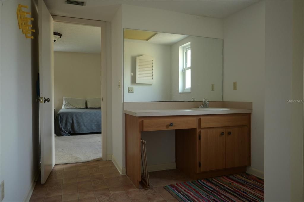 Activo con contrato: $380,000 (3 camas, 2 baños, 1620 Pies cuadrados)