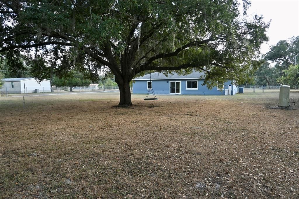 Activo con contrato: $380,000 (3 camas, 2 baños, 1620 Pies cuadrados)