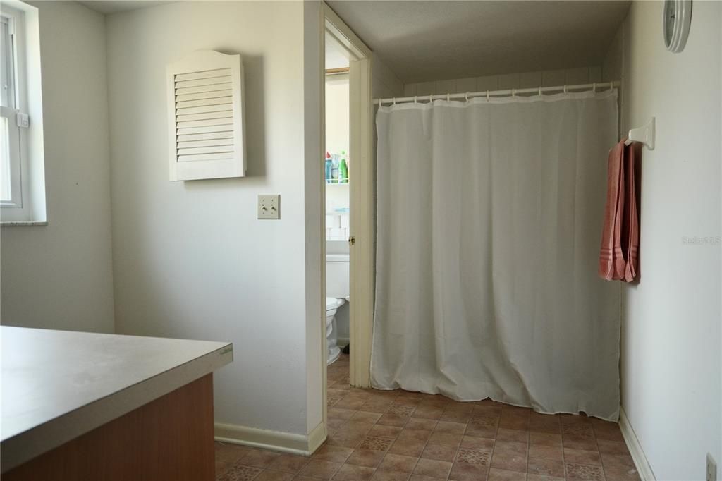 Activo con contrato: $380,000 (3 camas, 2 baños, 1620 Pies cuadrados)