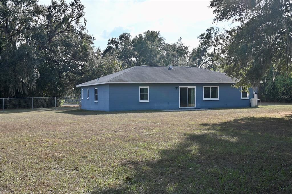 Activo con contrato: $380,000 (3 camas, 2 baños, 1620 Pies cuadrados)