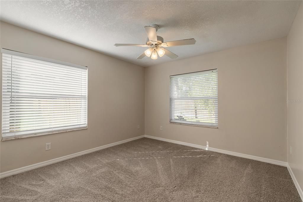 For Sale: $399,900 (3 beds, 2 baths, 2042 Square Feet)