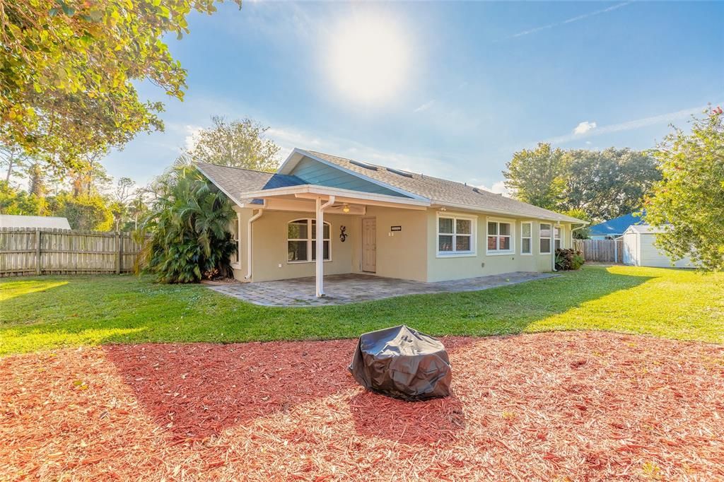 For Sale: $399,900 (3 beds, 2 baths, 2042 Square Feet)