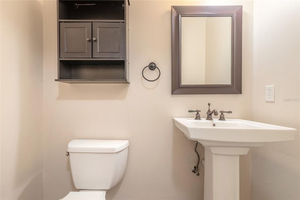 For Sale: $399,900 (3 beds, 2 baths, 2042 Square Feet)