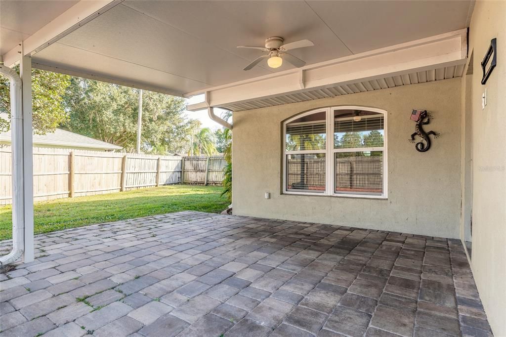 For Sale: $399,900 (3 beds, 2 baths, 2042 Square Feet)