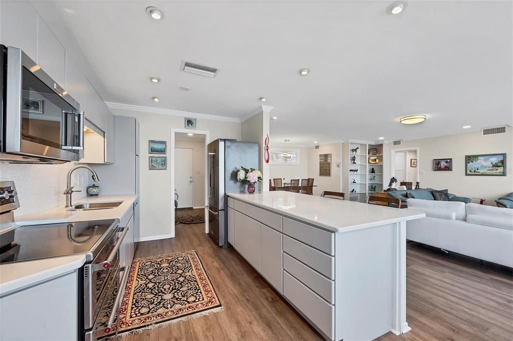 待售: $950,000 (2 贝兹, 2 浴室, 1454 平方英尺)