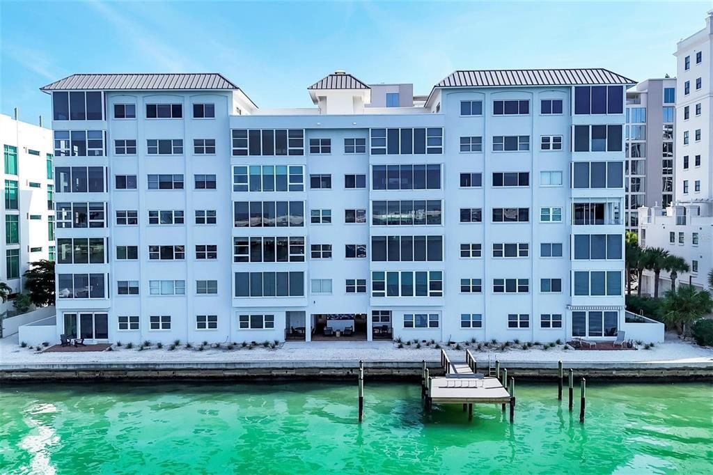 待售: $950,000 (2 贝兹, 2 浴室, 1454 平方英尺)