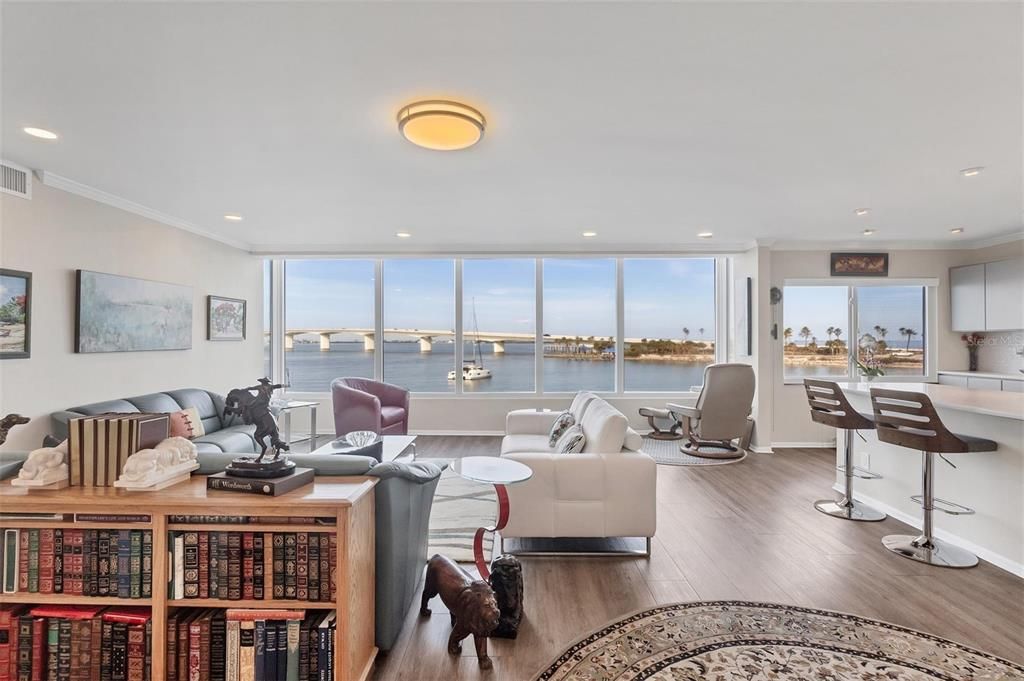 待售: $950,000 (2 贝兹, 2 浴室, 1454 平方英尺)