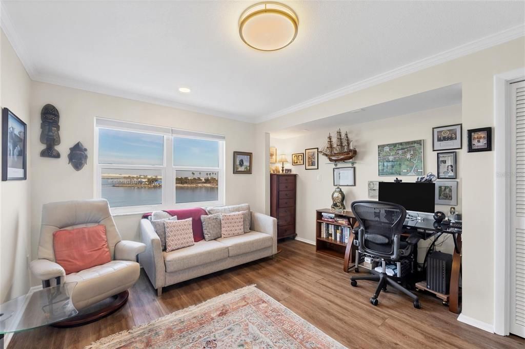 待售: $950,000 (2 贝兹, 2 浴室, 1454 平方英尺)