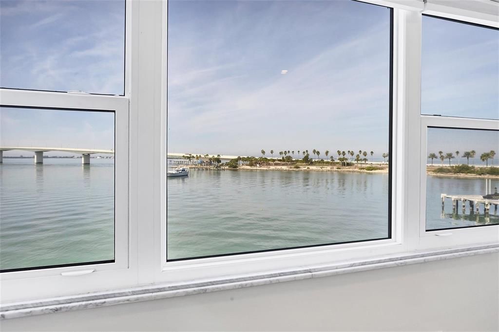 待售: $950,000 (2 贝兹, 2 浴室, 1454 平方英尺)