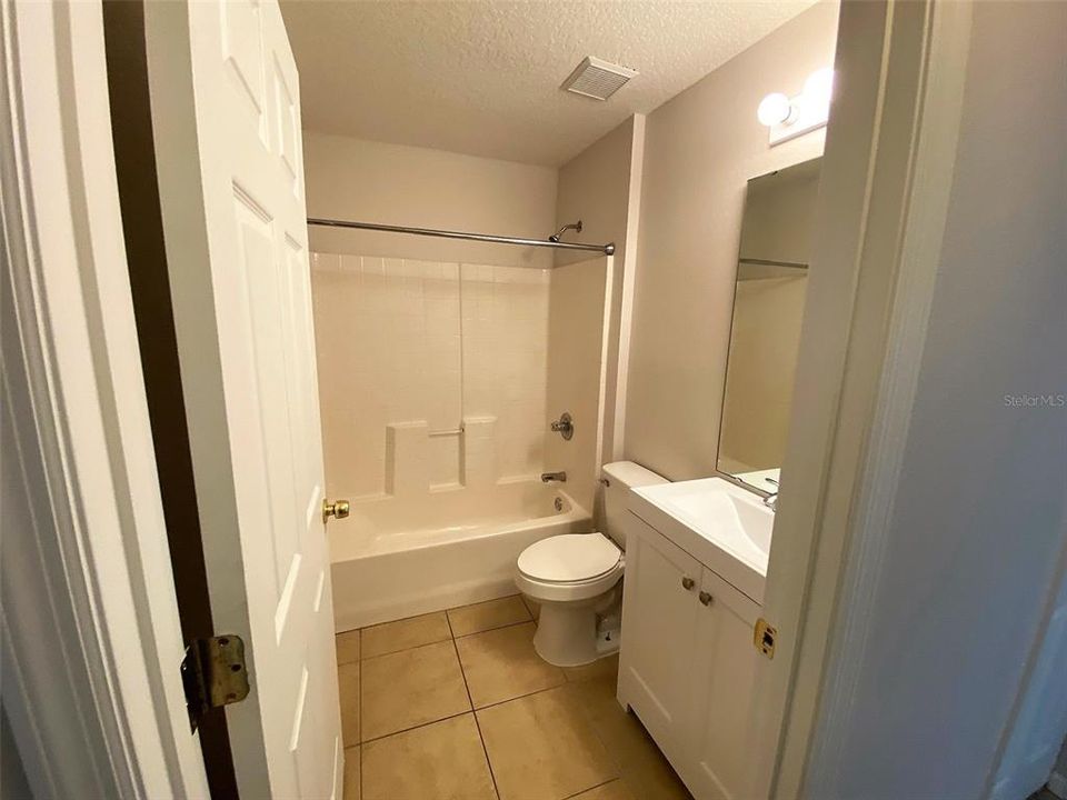 出租: $2,095 (3 贝兹, 2 浴室, 1108 平方英尺)