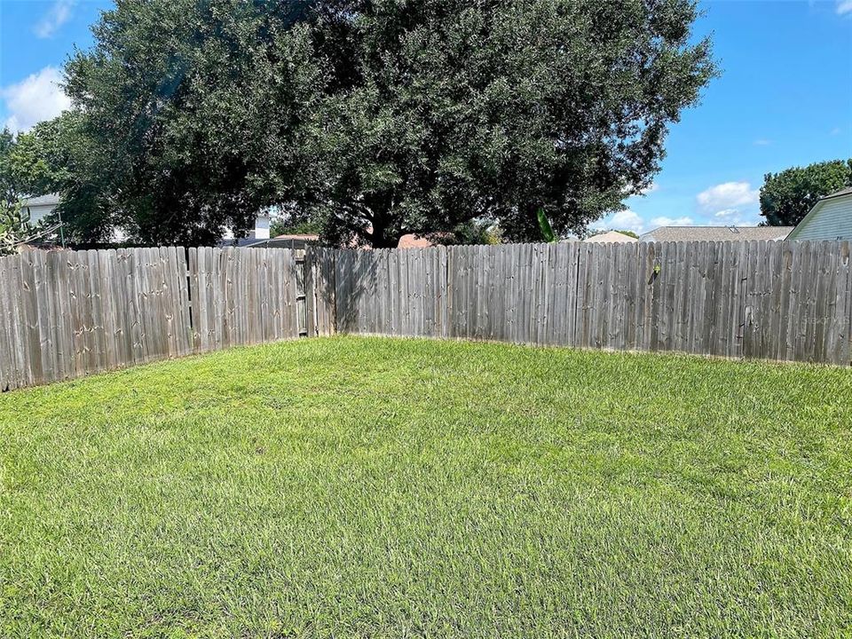 出租: $2,095 (3 贝兹, 2 浴室, 1108 平方英尺)