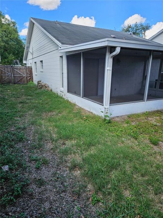 For Rent: $1,899 (2 beds, 2 baths, 930 Square Feet)