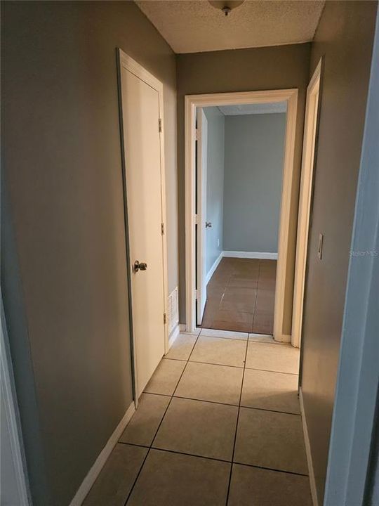 For Rent: $1,899 (2 beds, 2 baths, 930 Square Feet)