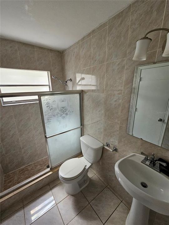 For Rent: $1,899 (2 beds, 2 baths, 930 Square Feet)