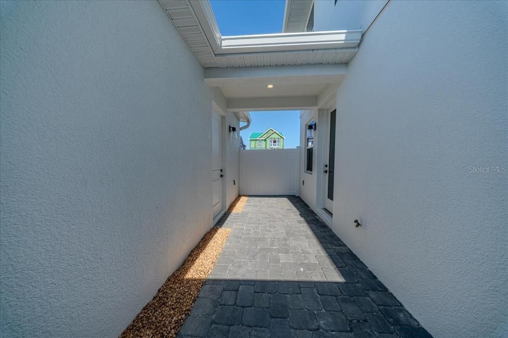 出租: $2,850 (4 贝兹, 3 浴室, 2031 平方英尺)