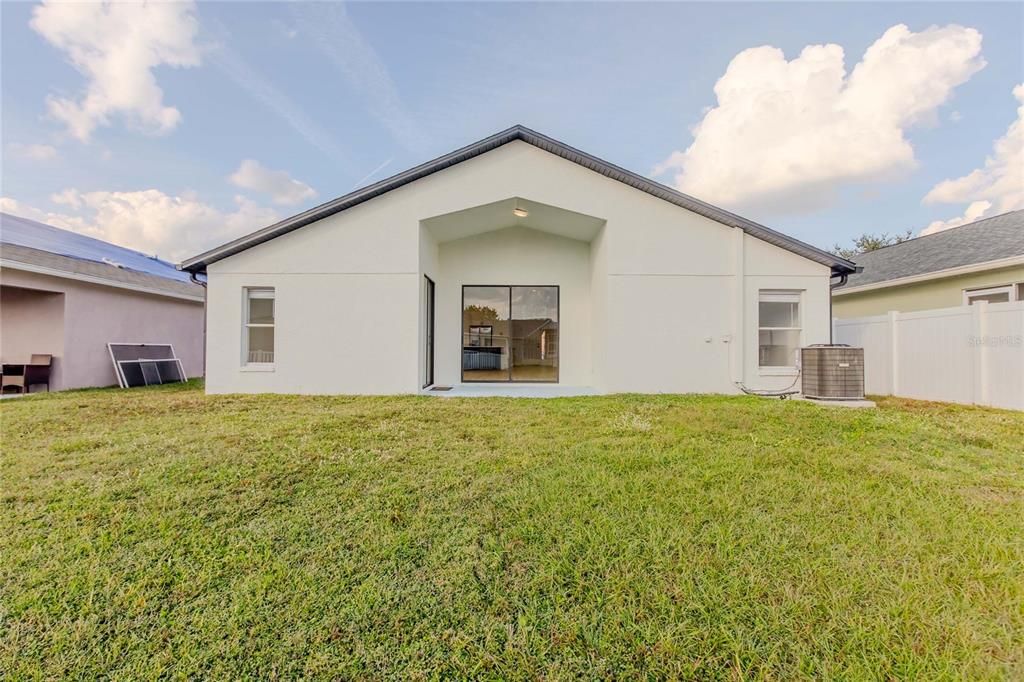 Active With Contract: $369,000 (4 beds, 3 baths, 1810 Square Feet)