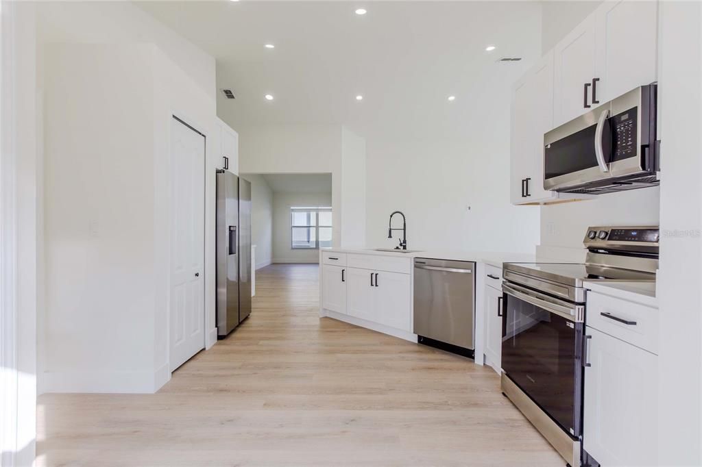 Active With Contract: $369,000 (4 beds, 3 baths, 1810 Square Feet)