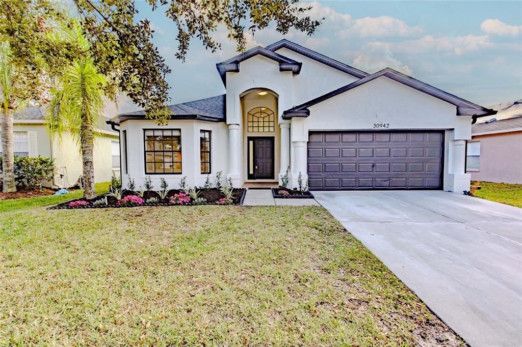 Active With Contract: $369,000 (4 beds, 3 baths, 1810 Square Feet)