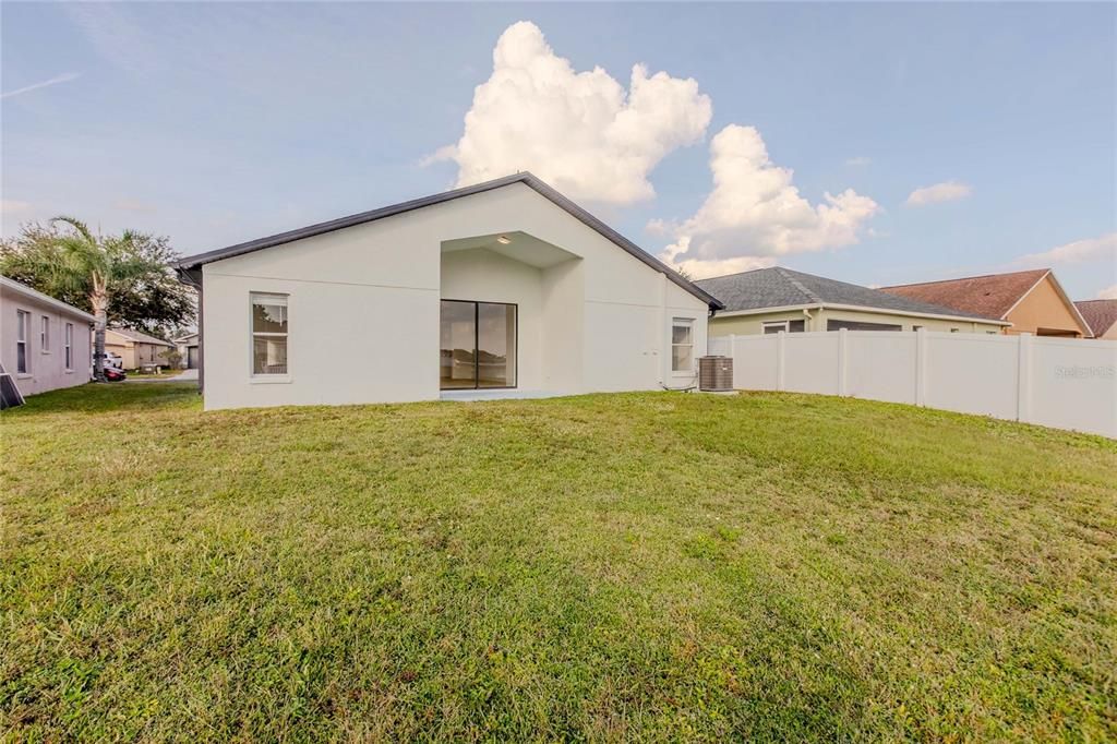 Active With Contract: $369,000 (4 beds, 3 baths, 1810 Square Feet)