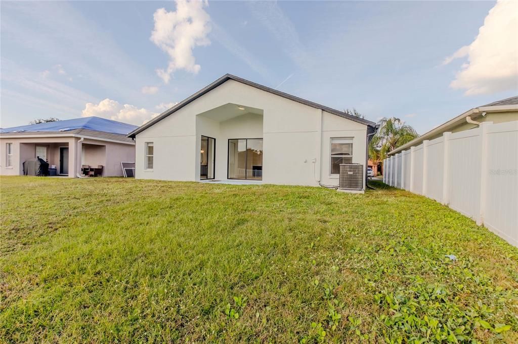 Active With Contract: $369,000 (4 beds, 3 baths, 1810 Square Feet)