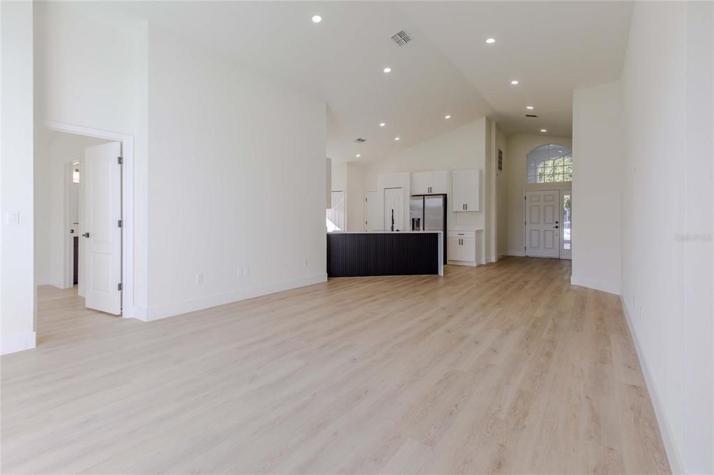 Active With Contract: $369,000 (4 beds, 3 baths, 1810 Square Feet)