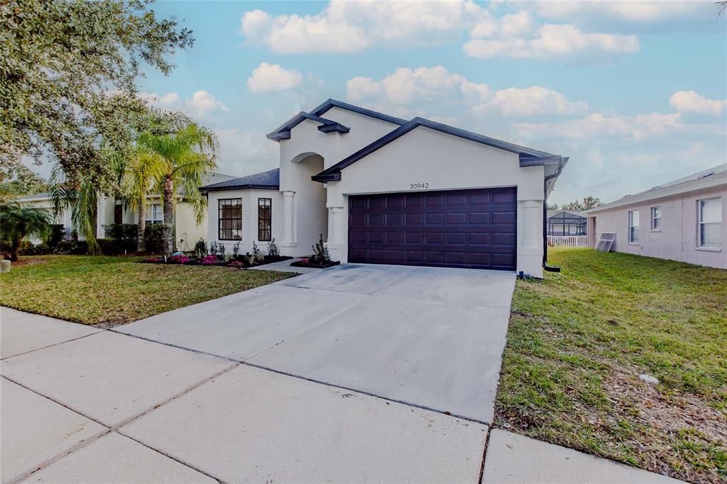Active With Contract: $369,000 (4 beds, 3 baths, 1810 Square Feet)