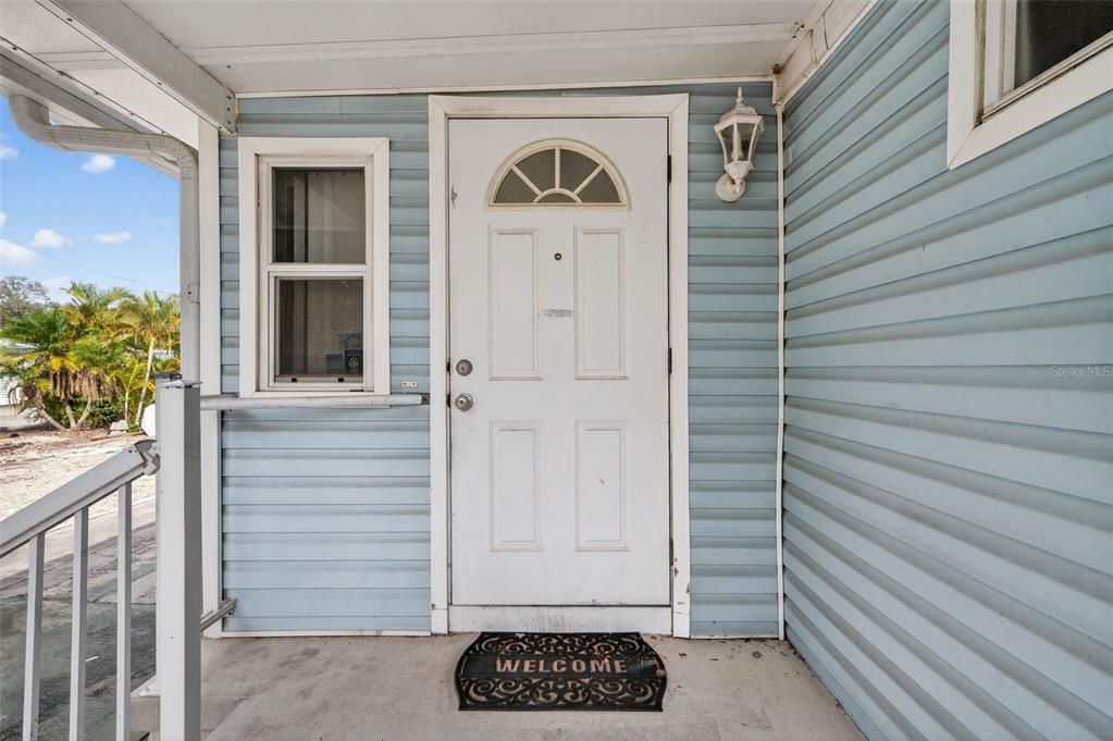 For Sale: $119,000 (3 beds, 2 baths, 928 Square Feet)