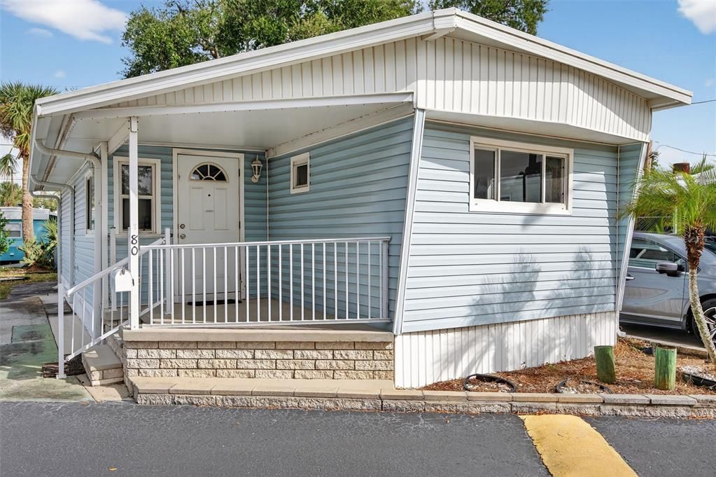 For Sale: $119,000 (3 beds, 2 baths, 928 Square Feet)