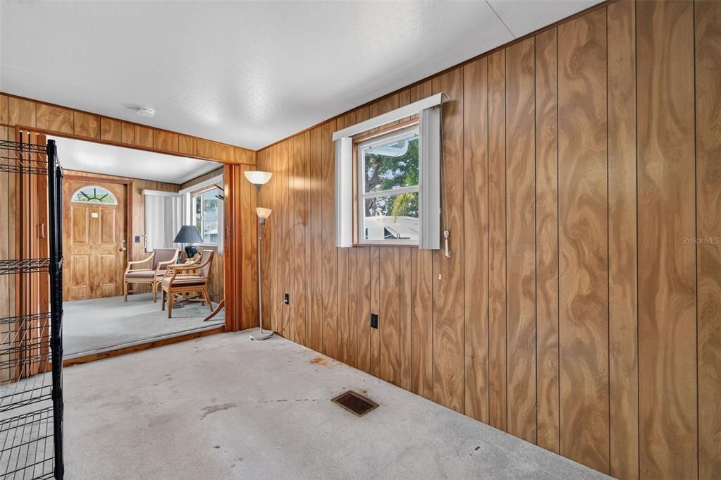 For Sale: $119,000 (3 beds, 2 baths, 928 Square Feet)