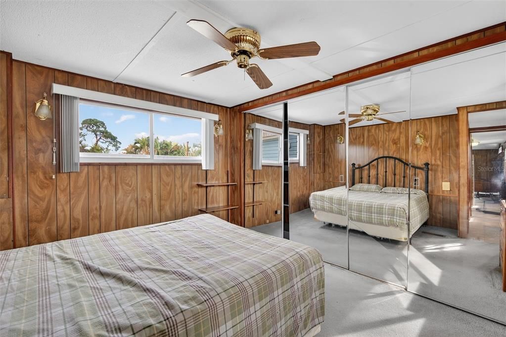 For Sale: $119,000 (3 beds, 2 baths, 928 Square Feet)