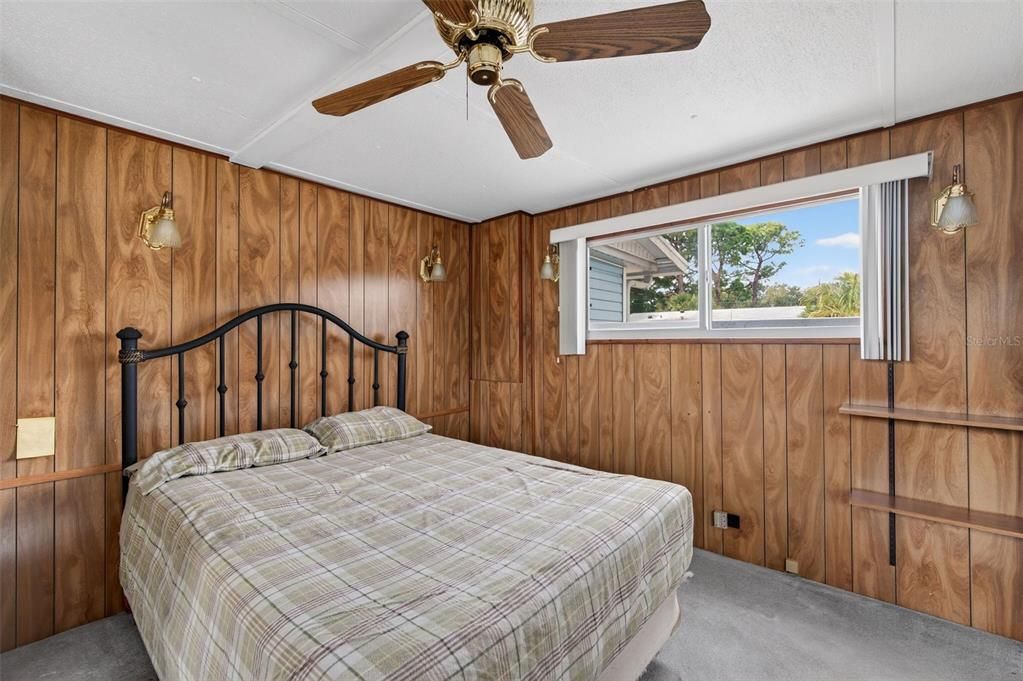 For Sale: $119,000 (3 beds, 2 baths, 928 Square Feet)