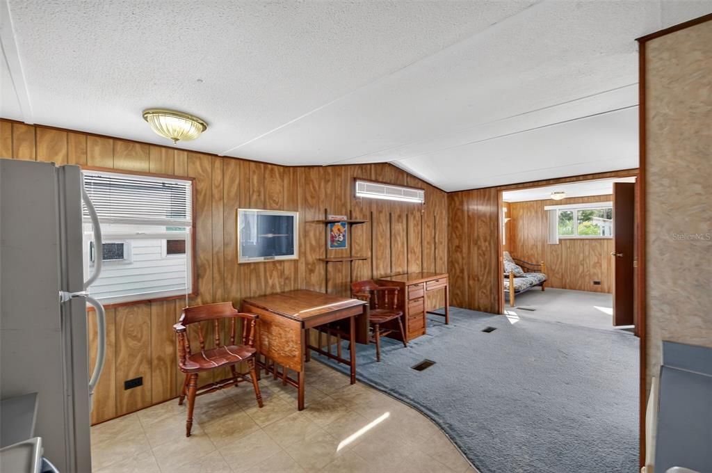 For Sale: $119,000 (3 beds, 2 baths, 928 Square Feet)