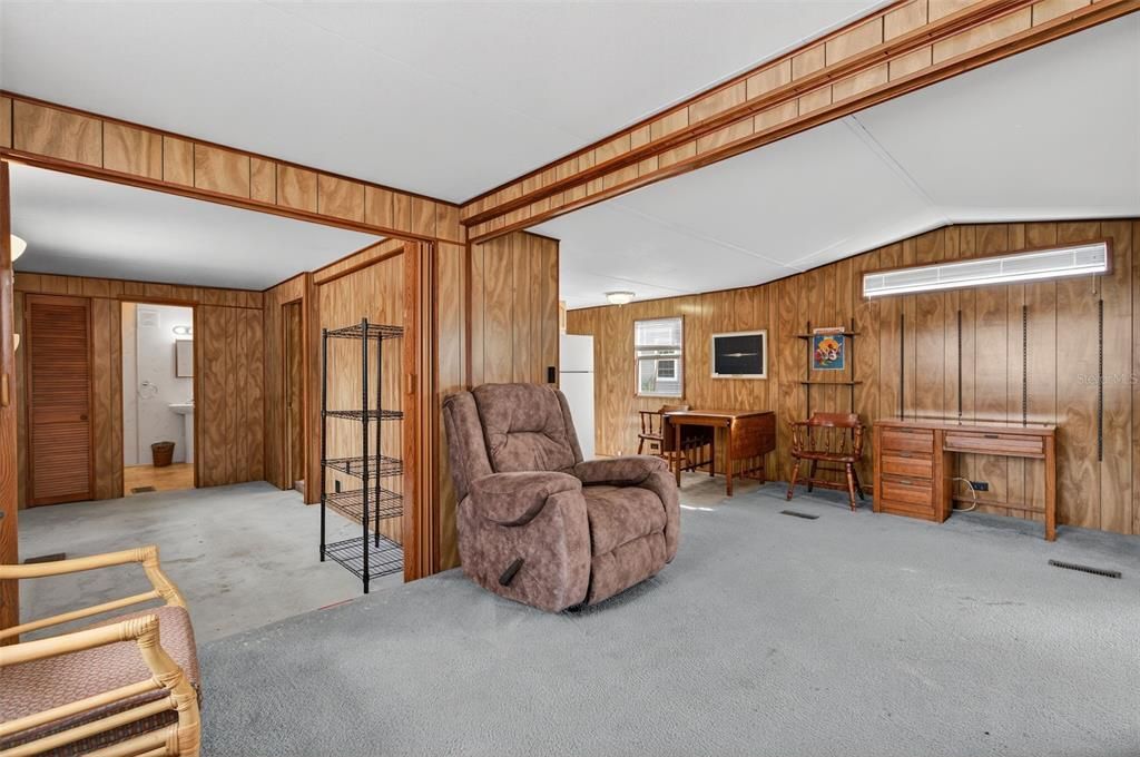 For Sale: $119,000 (3 beds, 2 baths, 928 Square Feet)