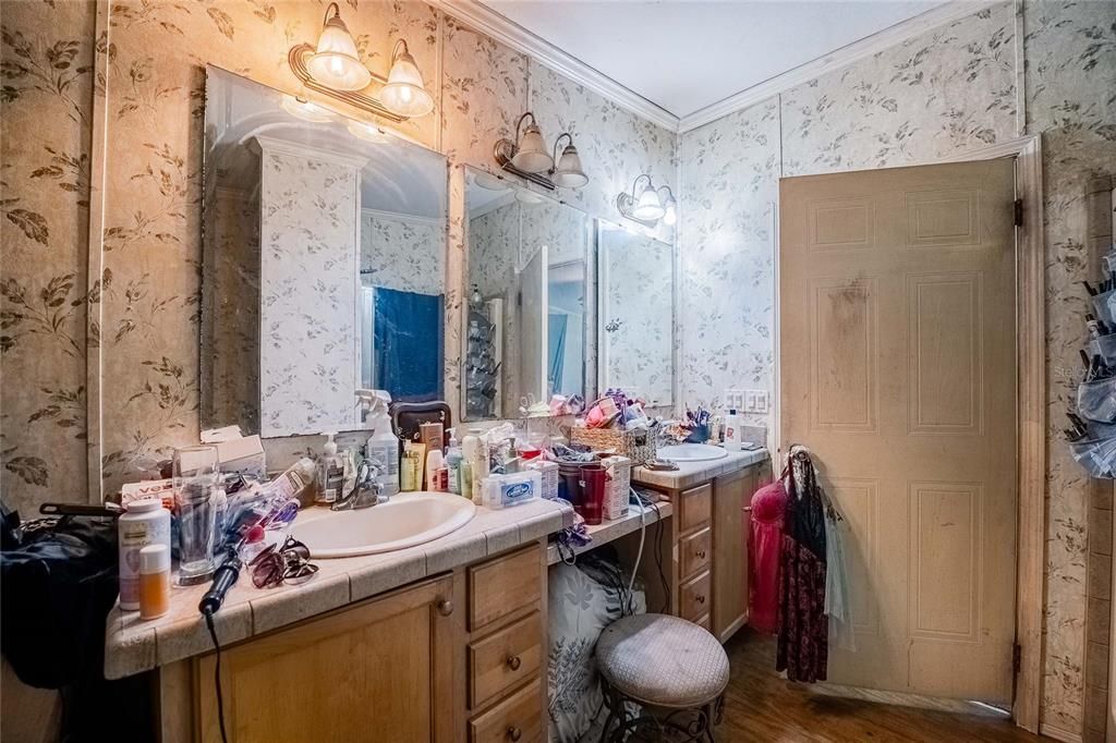 На продажу: $250,000 (3 спален, 2 ванн, 2015 Квадратных фут)