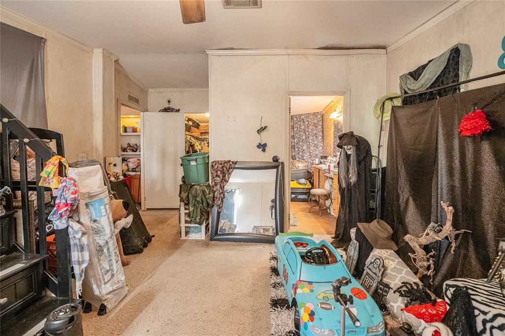 На продажу: $250,000 (3 спален, 2 ванн, 2015 Квадратных фут)