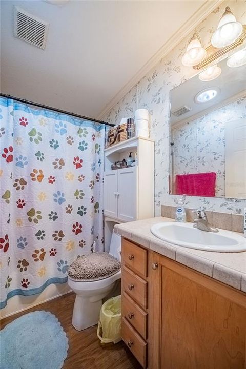 На продажу: $250,000 (3 спален, 2 ванн, 2015 Квадратных фут)